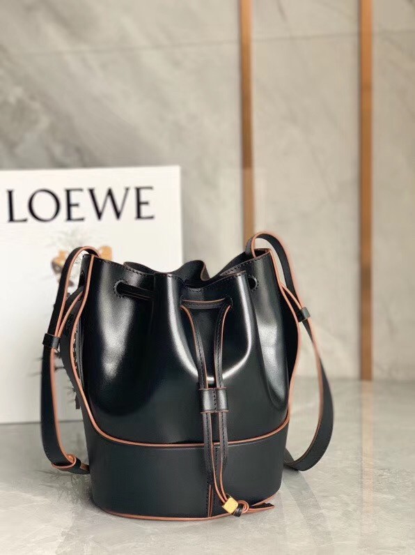 L0ew* small balloon bucket bag in black calfskin