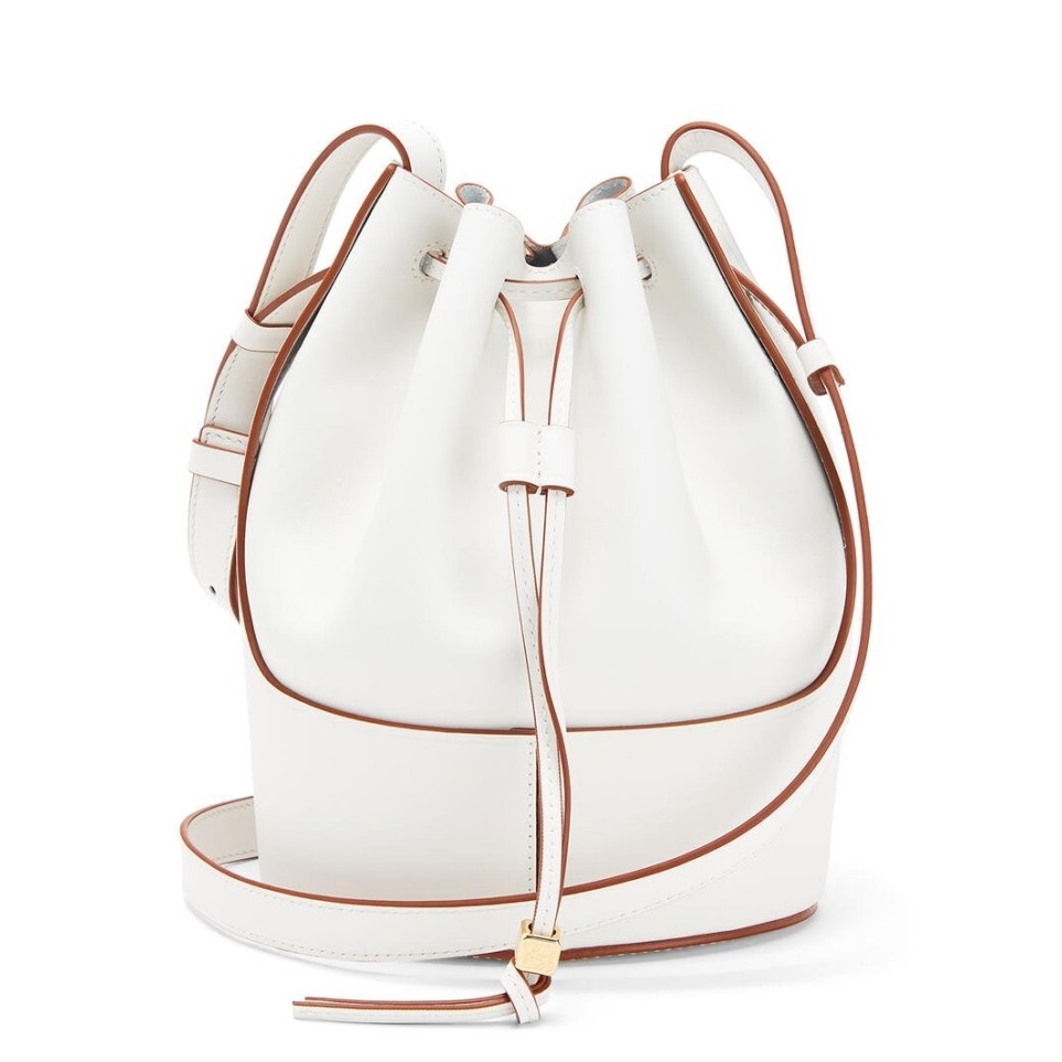 L0ew* small balloon bucket bag in white calfskin