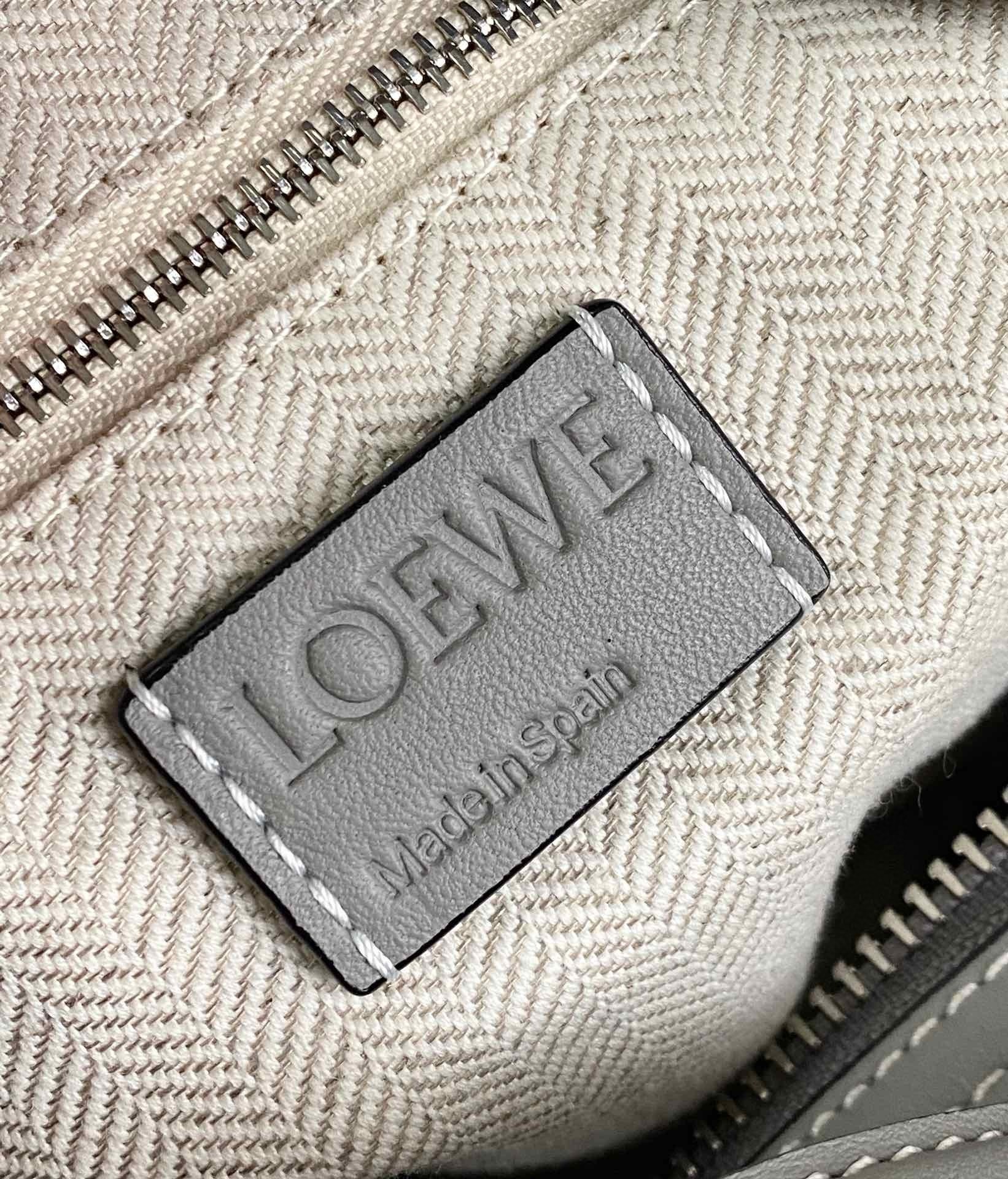 L0ew* large elephant bag in grey calfskin