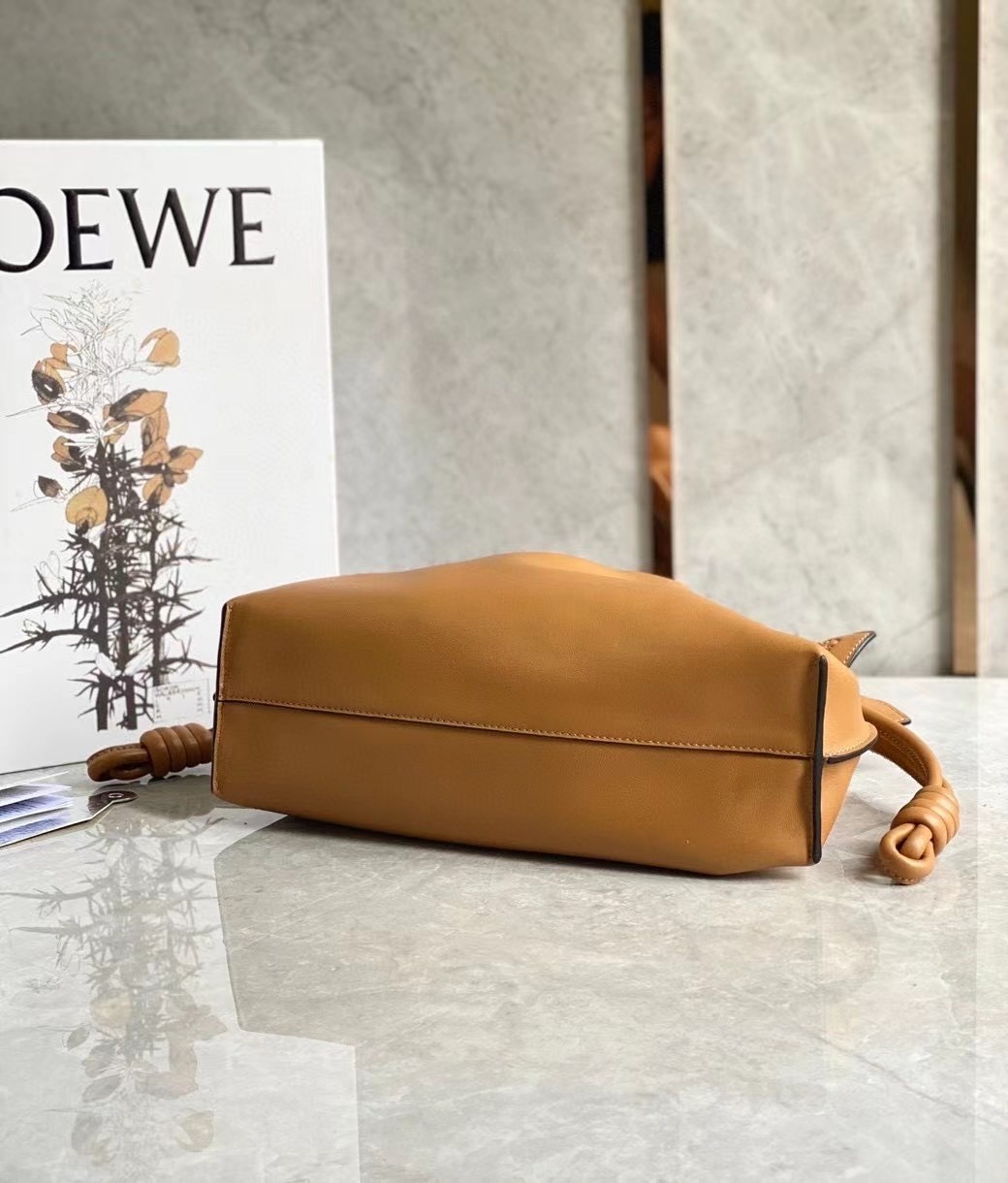 L0ew* flamenco clutch in brown nappa leather