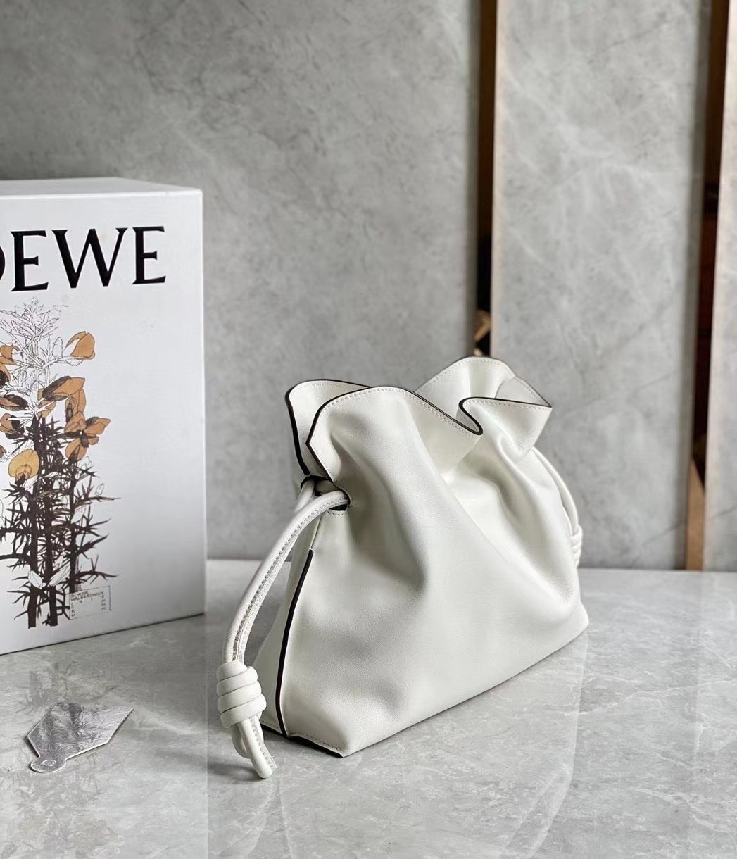 L0ew* flamenco clutch in white nappa leather