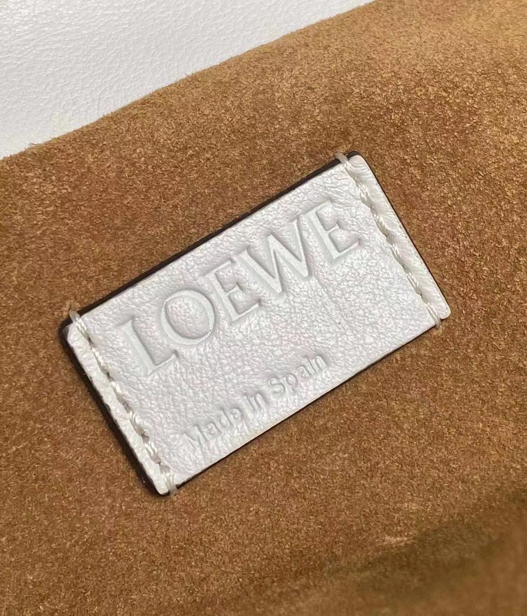 L0ew* flamenco clutch in white nappa leather