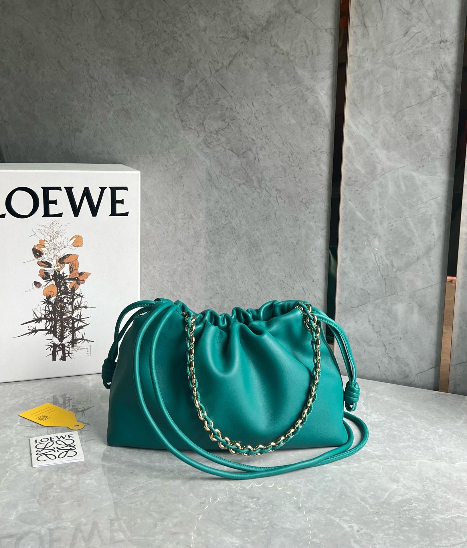 L0ew* flamenco purse in emerald green nappa lambskin