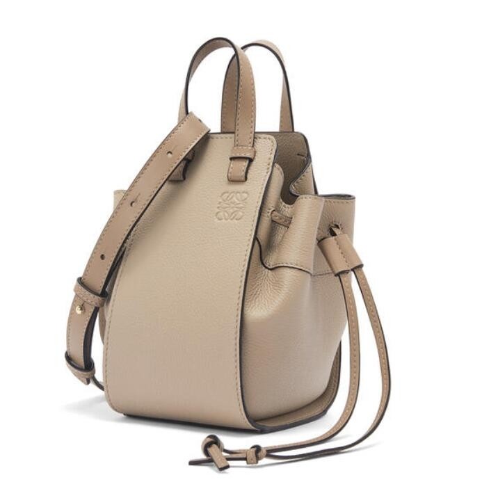 L0ew* mini hammock drawstring bag in sand leather