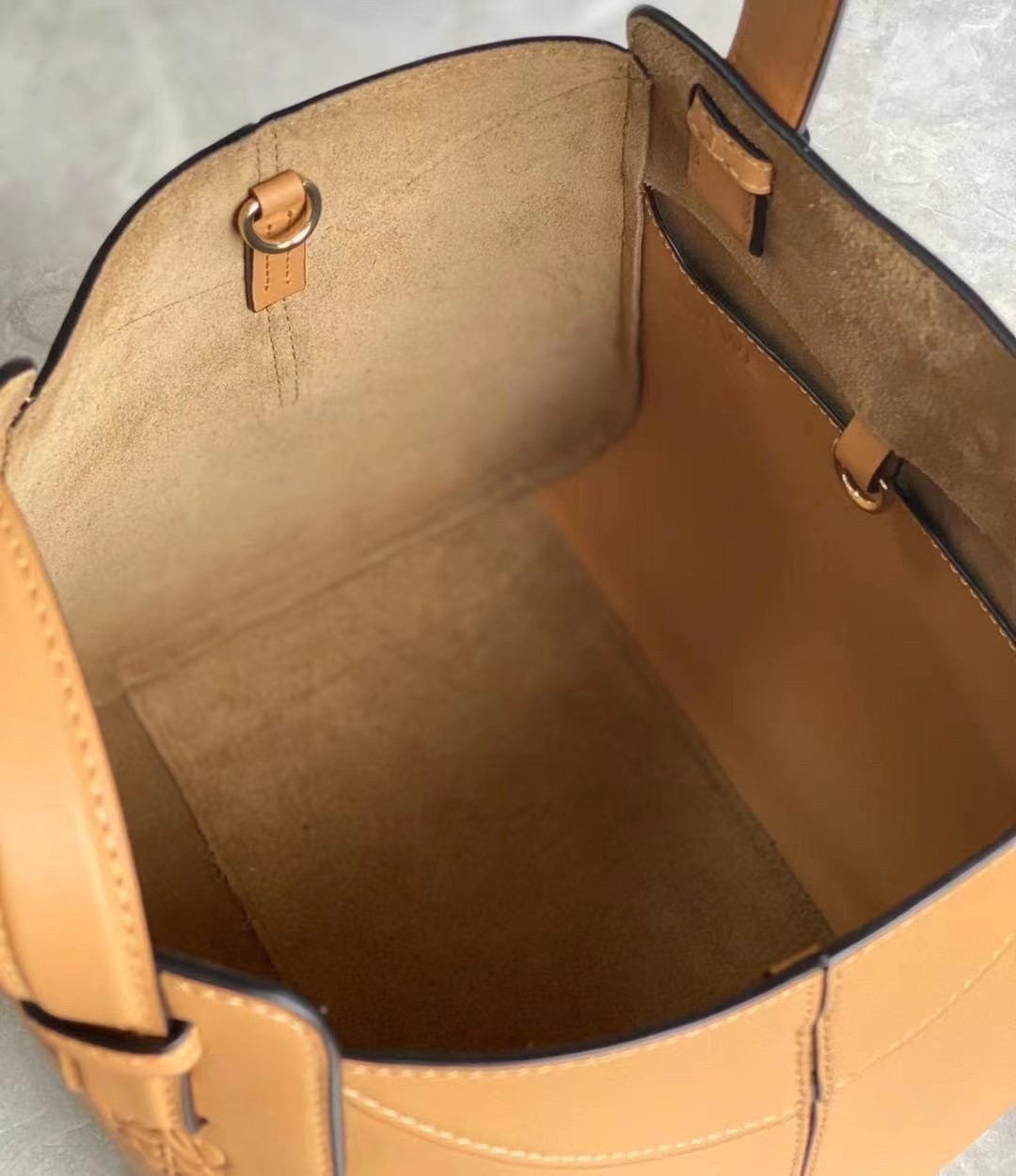 l0ew* hammock nU*get bag in brown calfskin