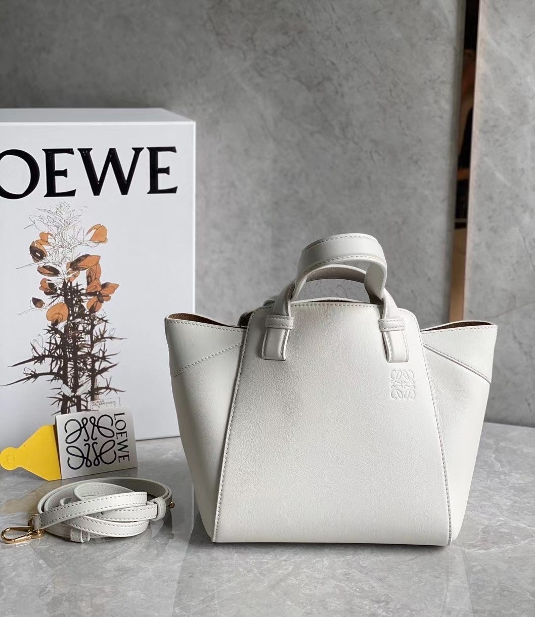 l0ew* hammock nU*get bag in white calfskin