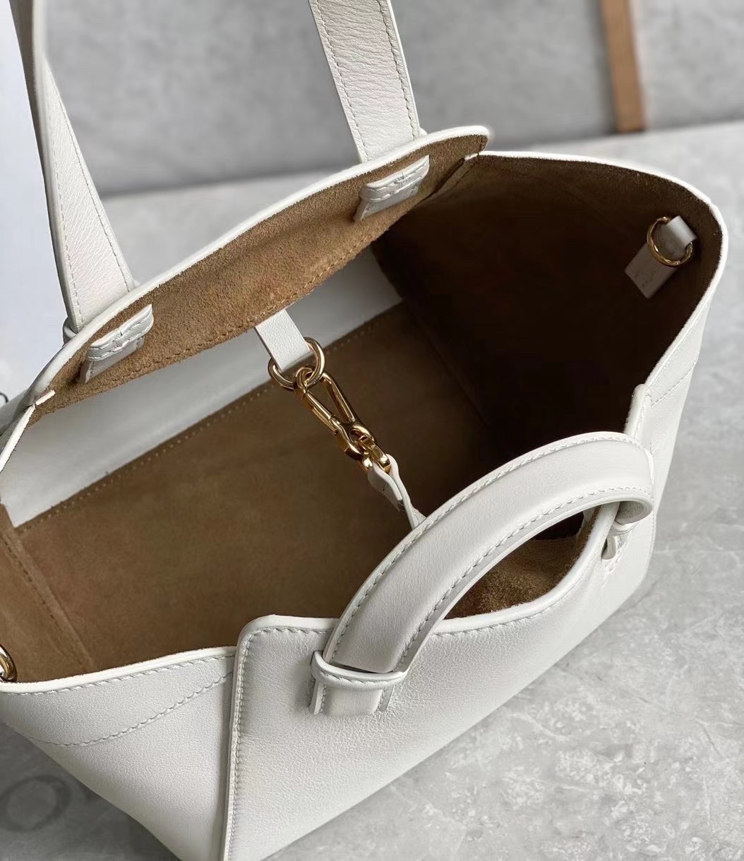 l0ew* hammock nU*get bag in white calfskin
