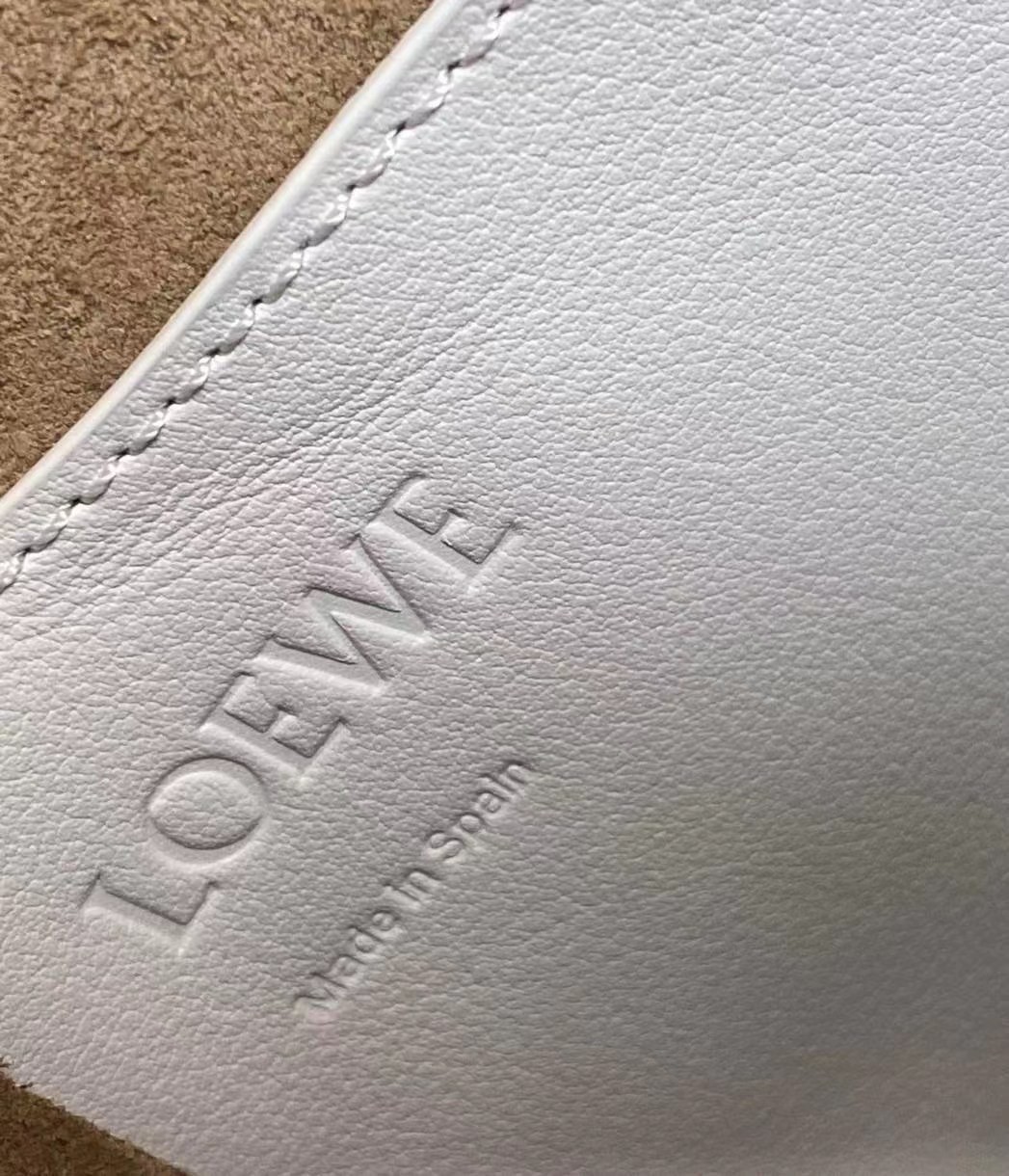 l0ew* hammock nU*get bag in white calfskin