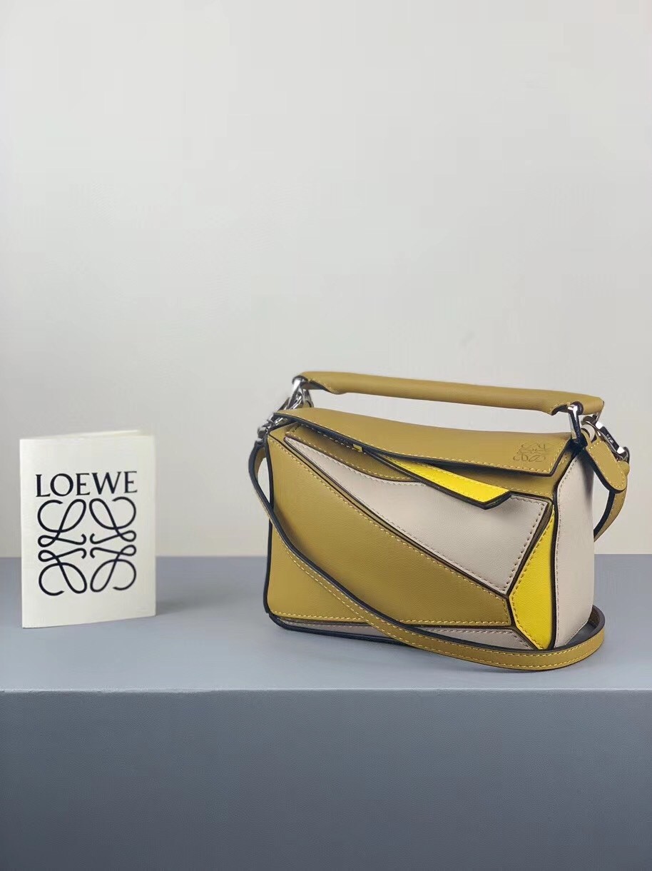 L0ew* mini puzzle bag in ochre/white/yellow calfskin