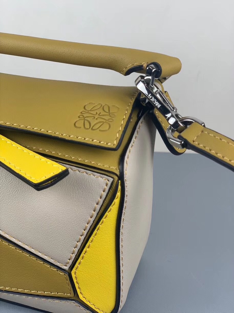 L0ew* mini puzzle bag in ochre/white/yellow calfskin