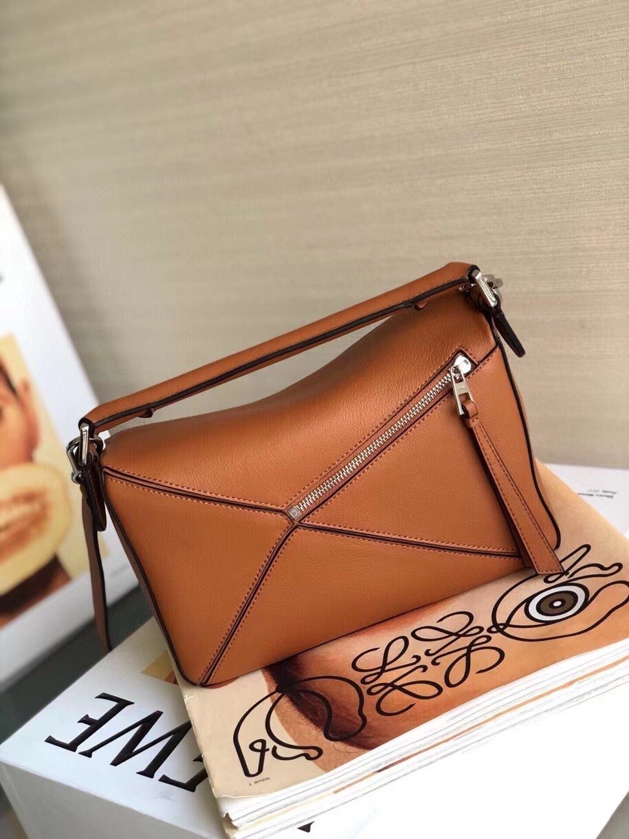 L0ew* small puzzle bag in brown calfskin leather