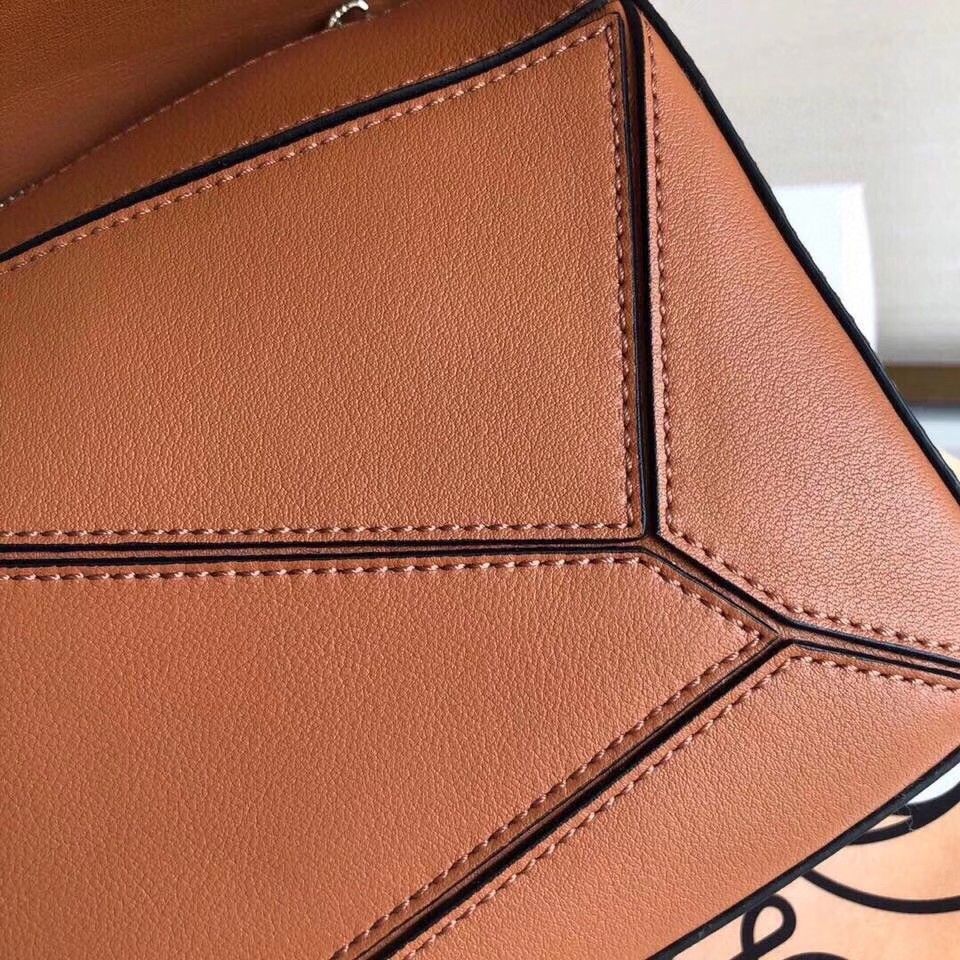 L0ew* small puzzle bag in brown calfskin leather
