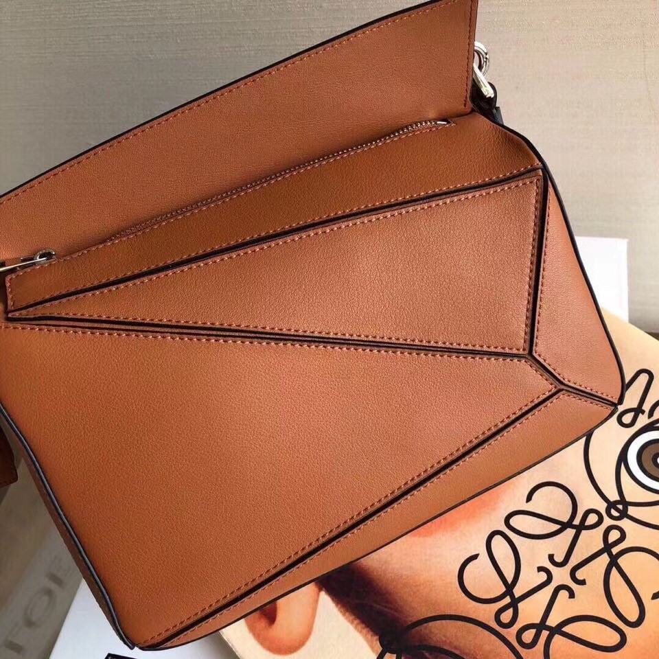 L0ew* small puzzle bag in brown calfskin leather