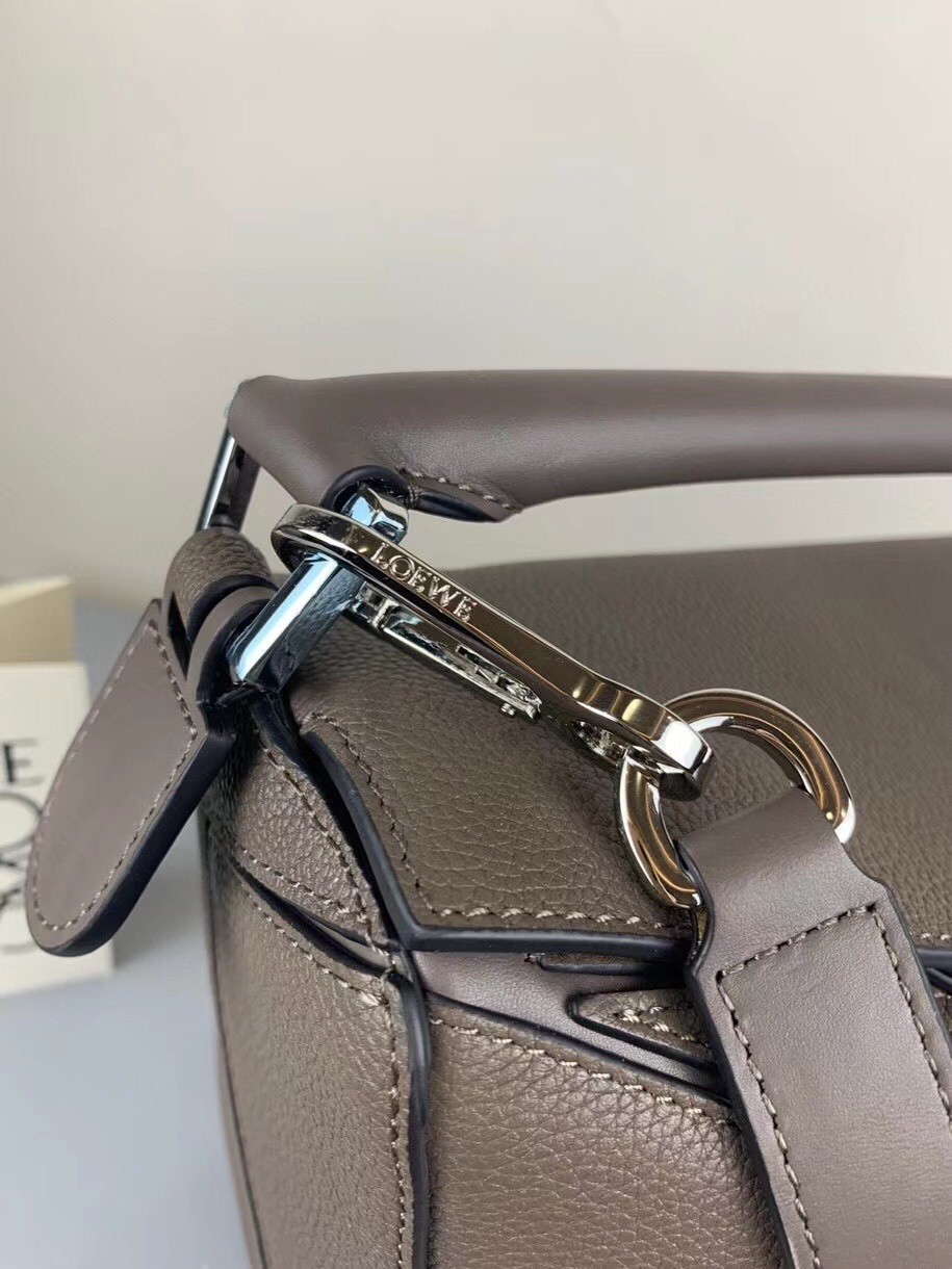 L0ew* small puzzle bag in dark taupe grained calfskin