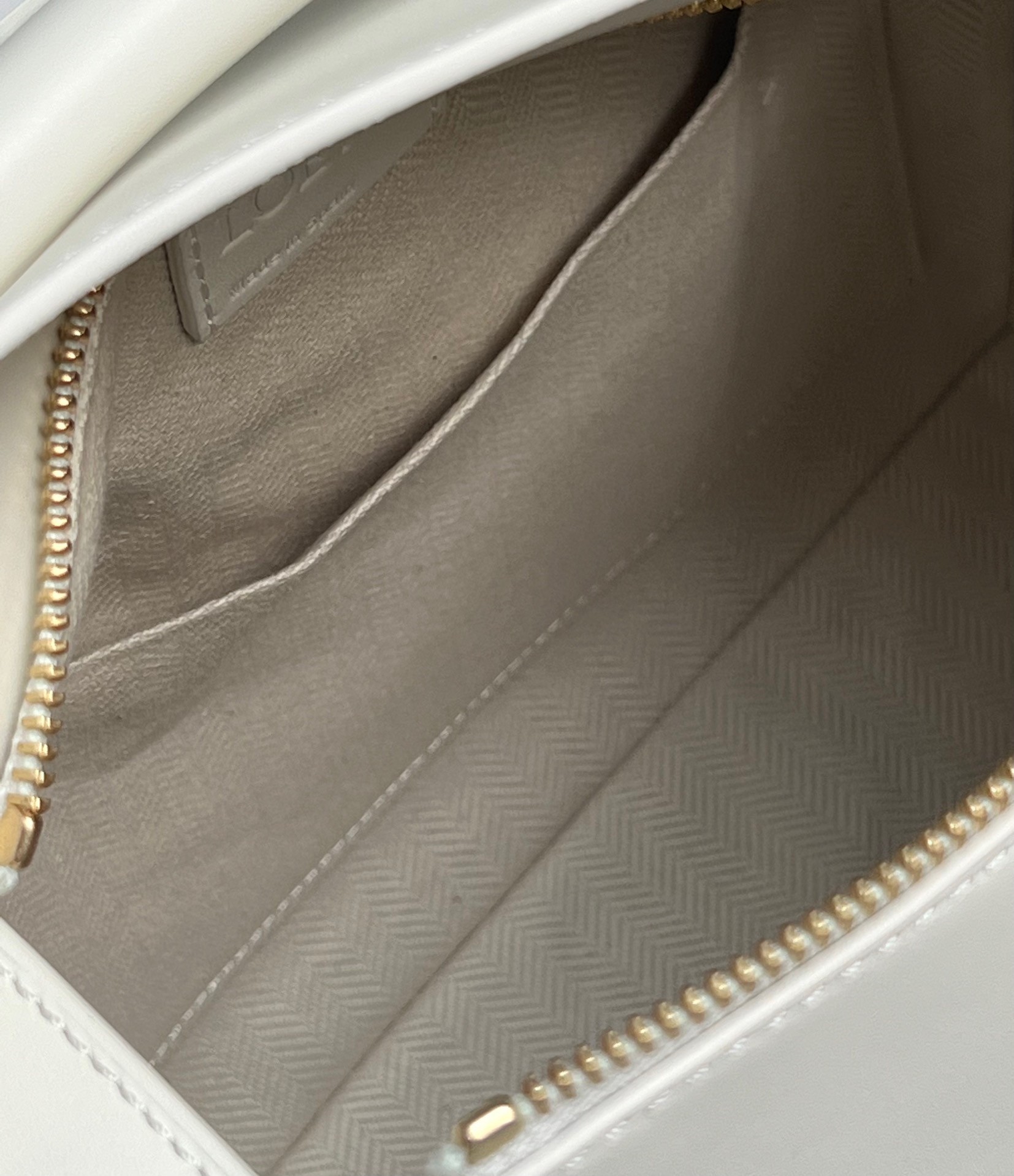 L0ew* puzzle edge small bag in white satin calfskin