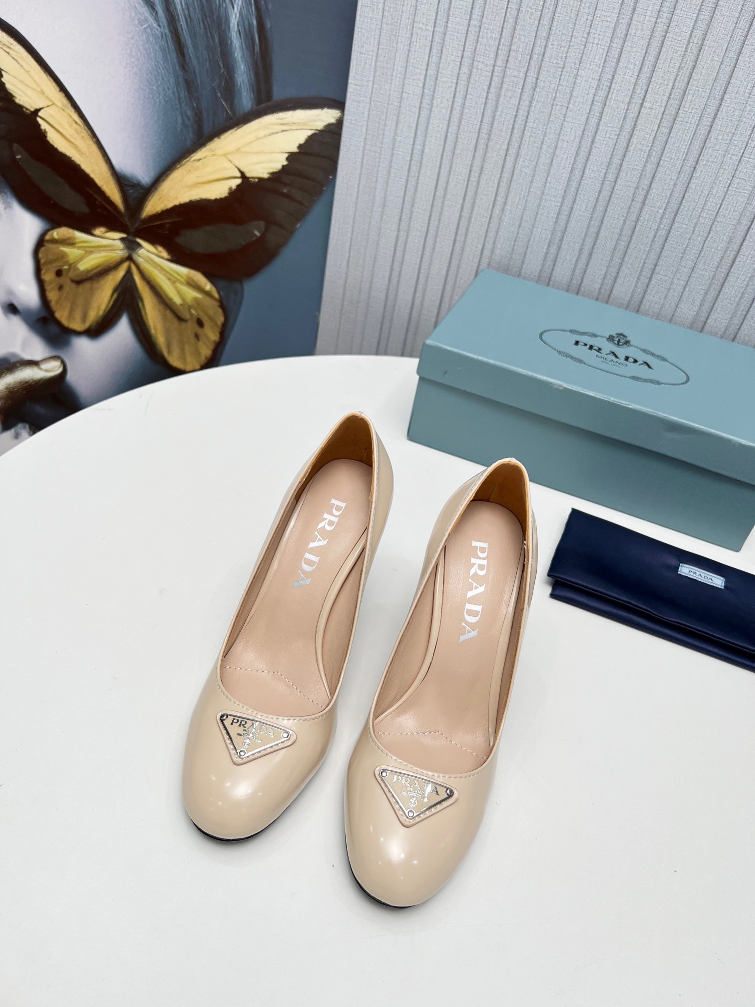 Pra*a pumps 85mm in powder pink patent leather