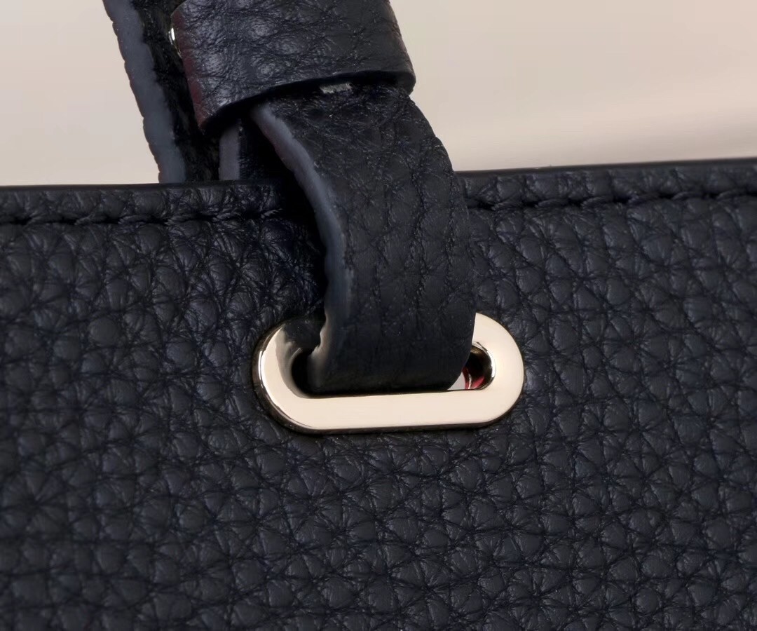 Va1e*ntin0 small rockstud tote in black grain calfskin