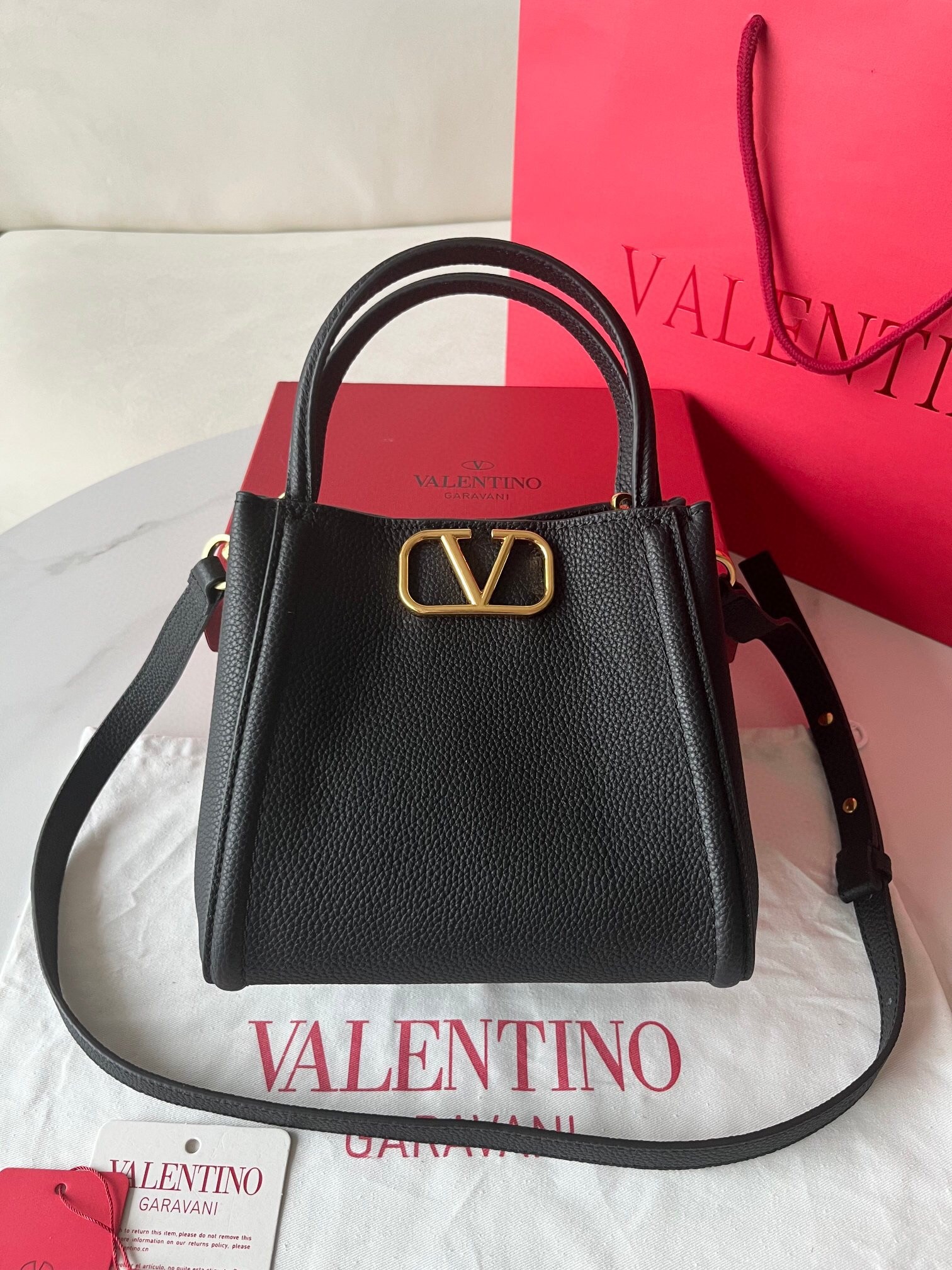 Va1e*ntin0 alltime small bag in black grained calfskin