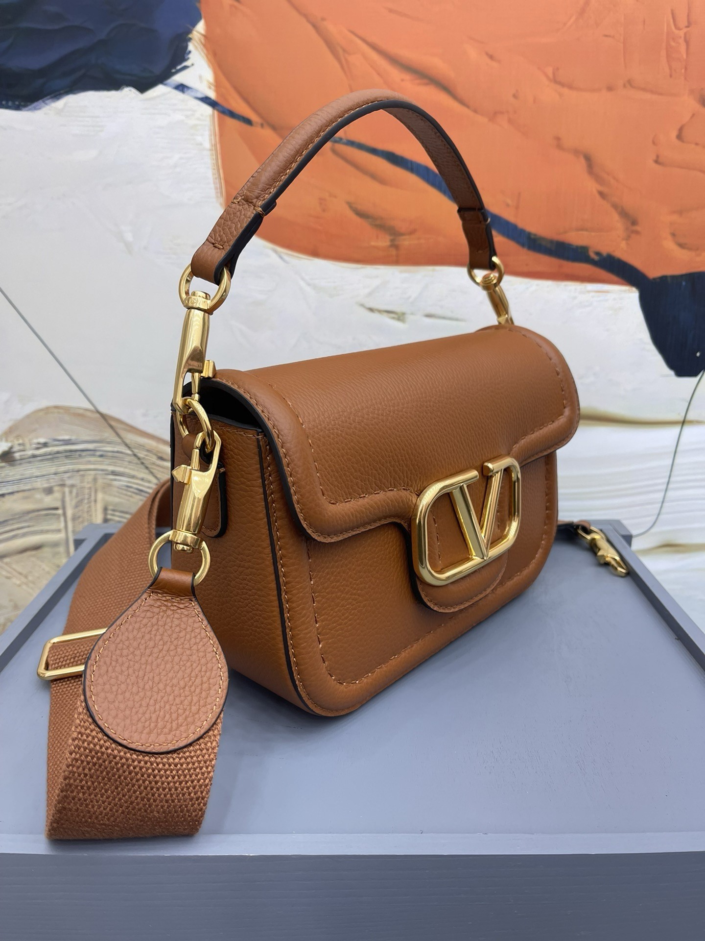 Va1e*ntin0 alltime shoulder bag in brown grained leather