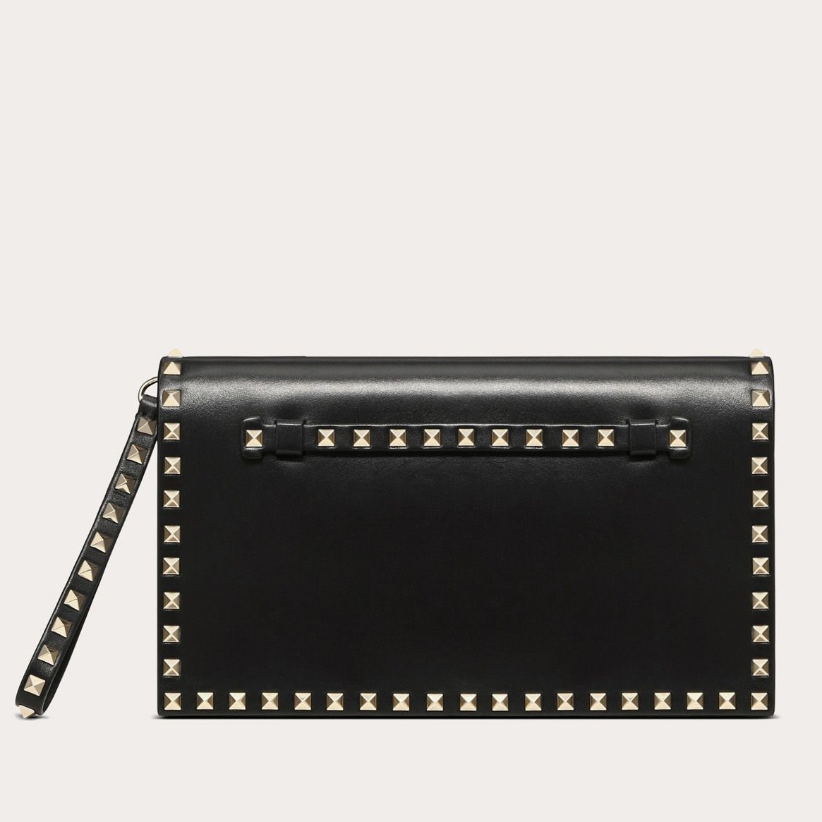 Va1e*ntin0 rockstud medium clutch in black calfskin