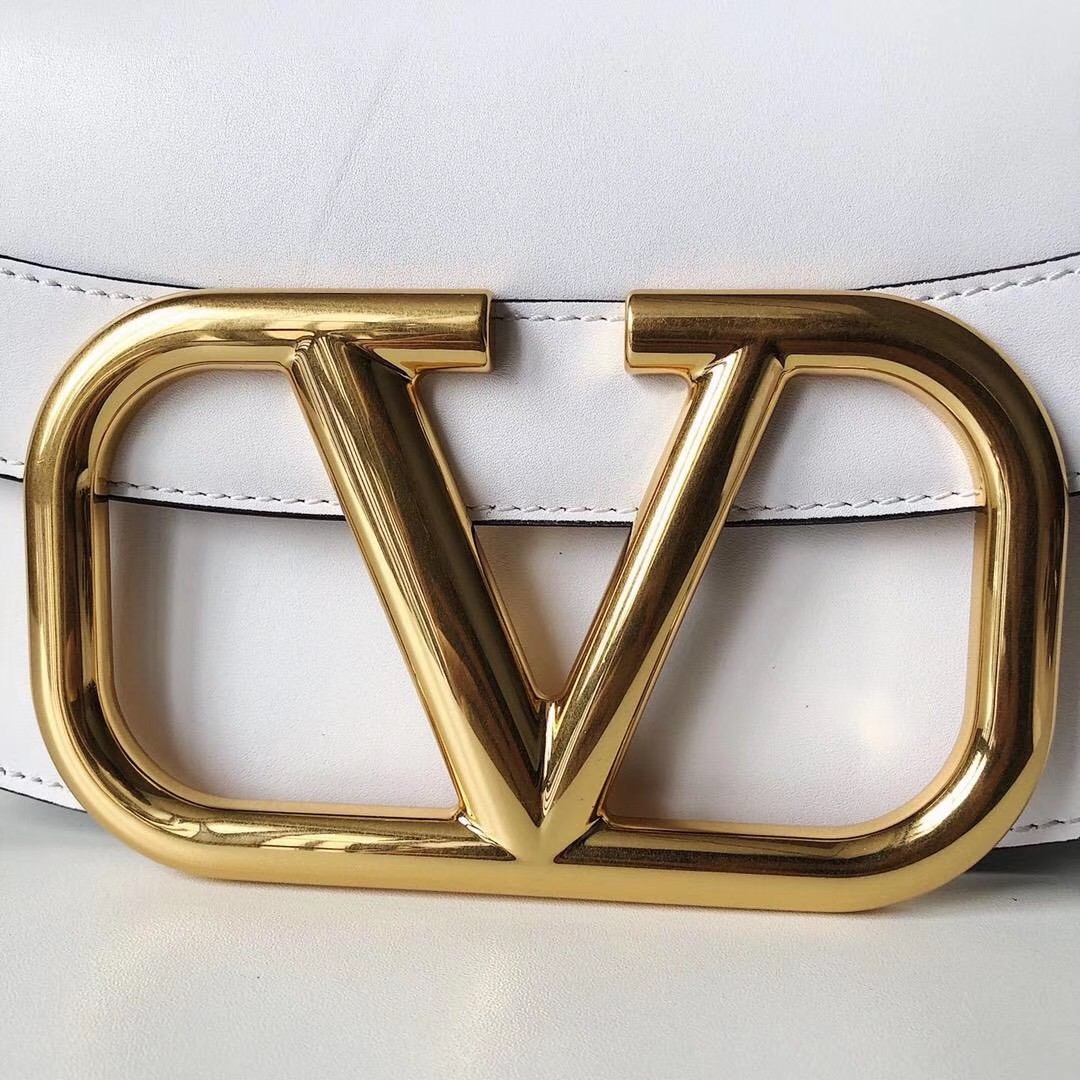 Va1e*ntin0 s*pervee crossbody bag in white leather