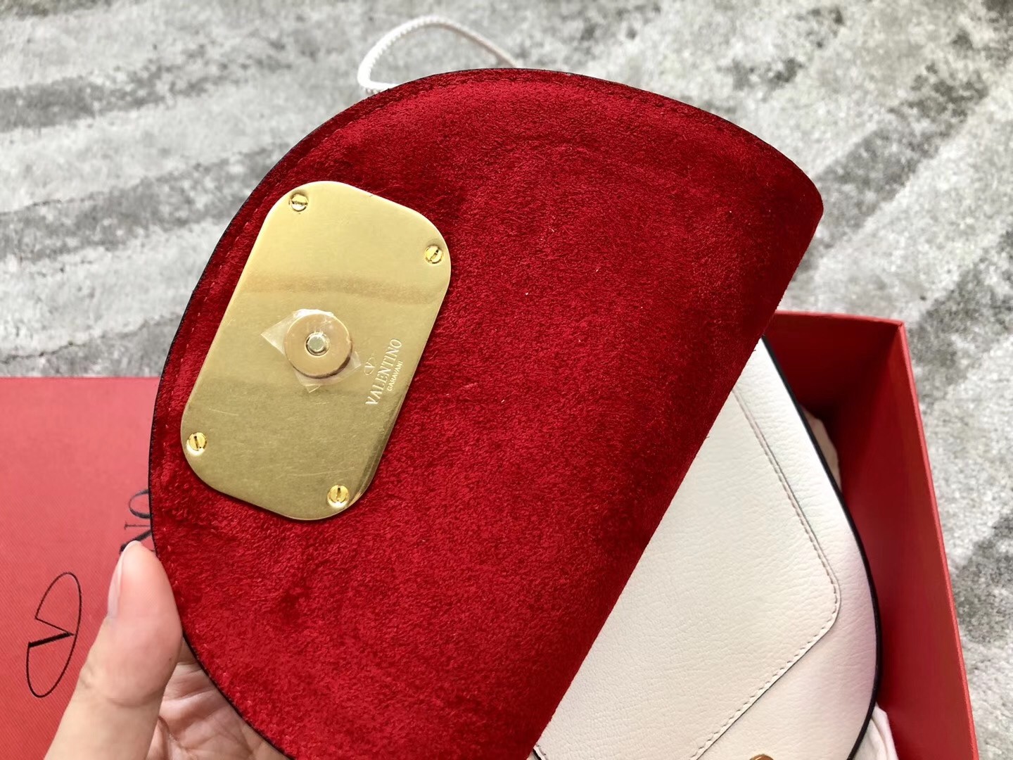 Va1e*ntin0 medium vring crossbody bag in white goatskin