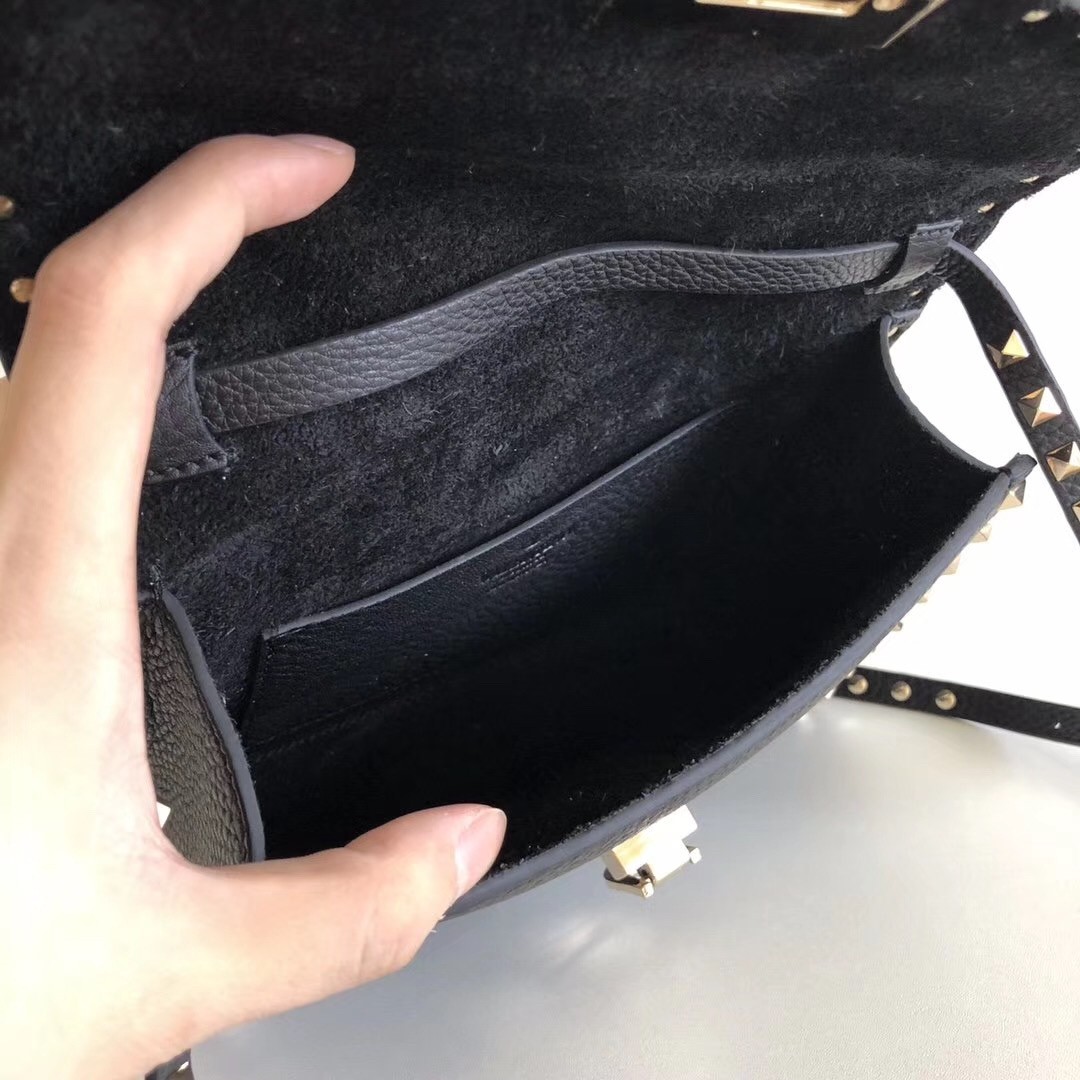 Va1e*ntin0 rockstud small crossbody bag in black grained leather