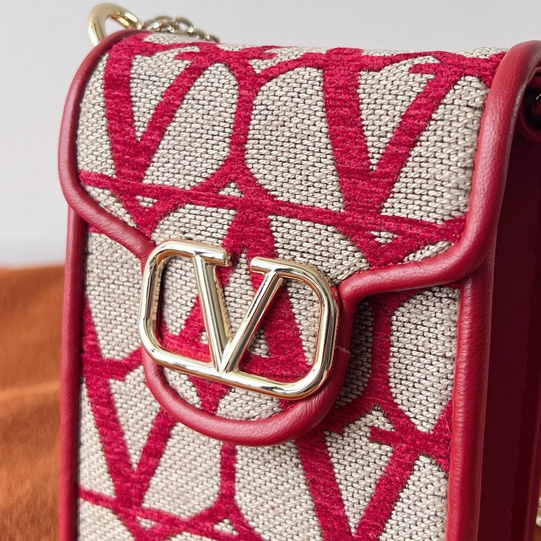 Va1e*ntin0 loco phone case in red toile iconographe with chain