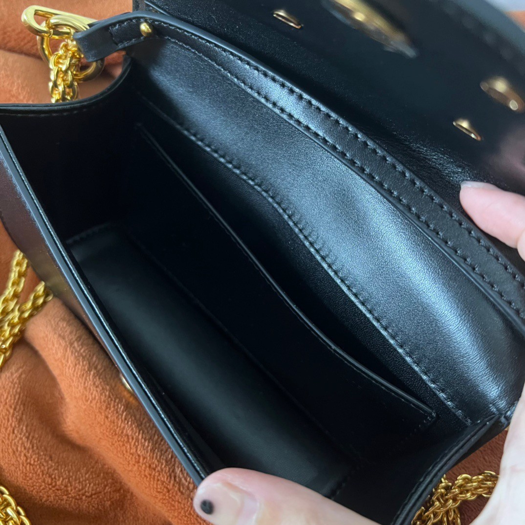 Va1e*ntin0 loco small shoulder bag in black calfskin