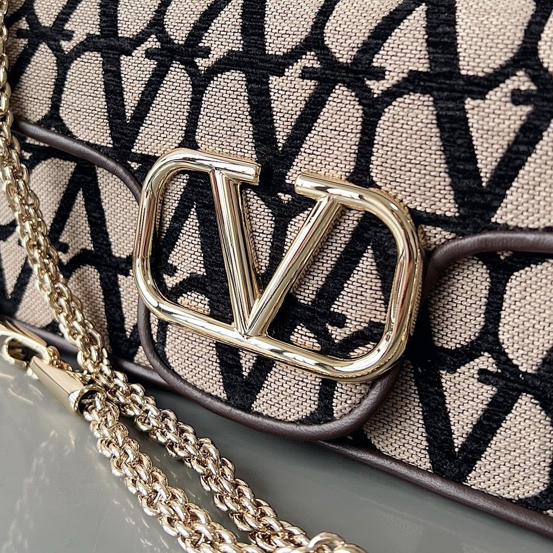 Va1e*ntin0 large loco shoulder bag in black toile iconographe