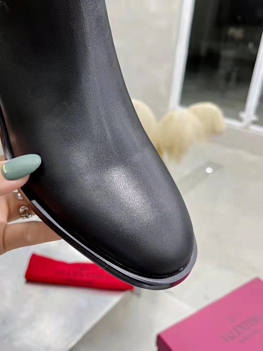 Va1e*ntin0 vlogo signature ankle boots in black leather