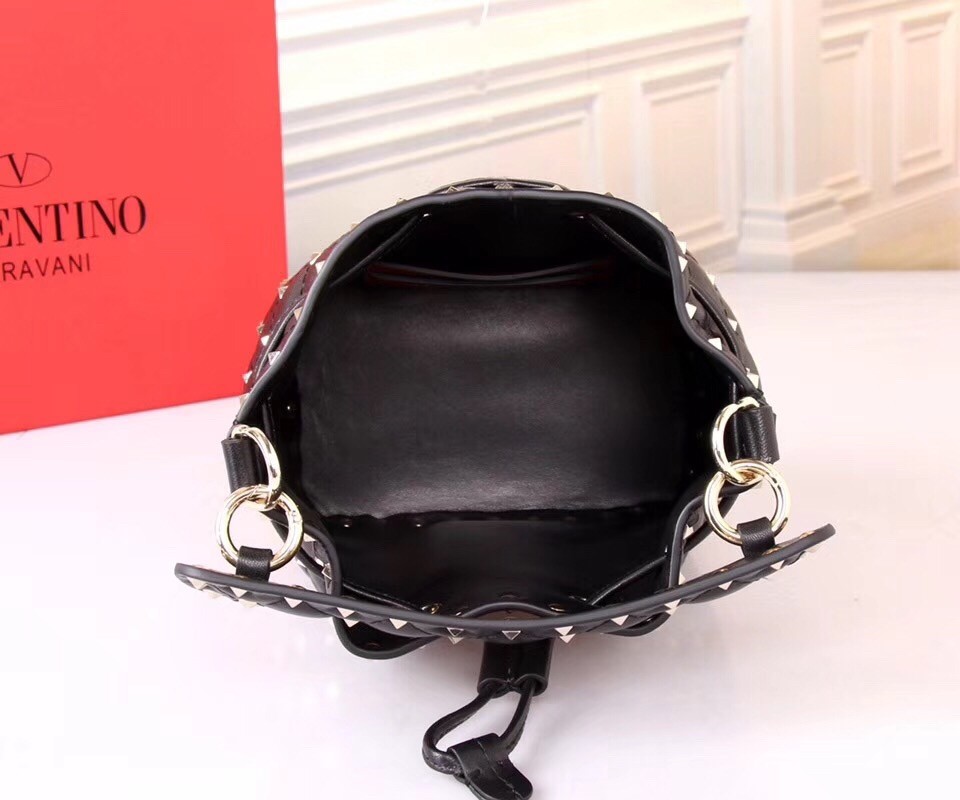 Va1e*ntin0 small noir rockstud spike bucket bag
