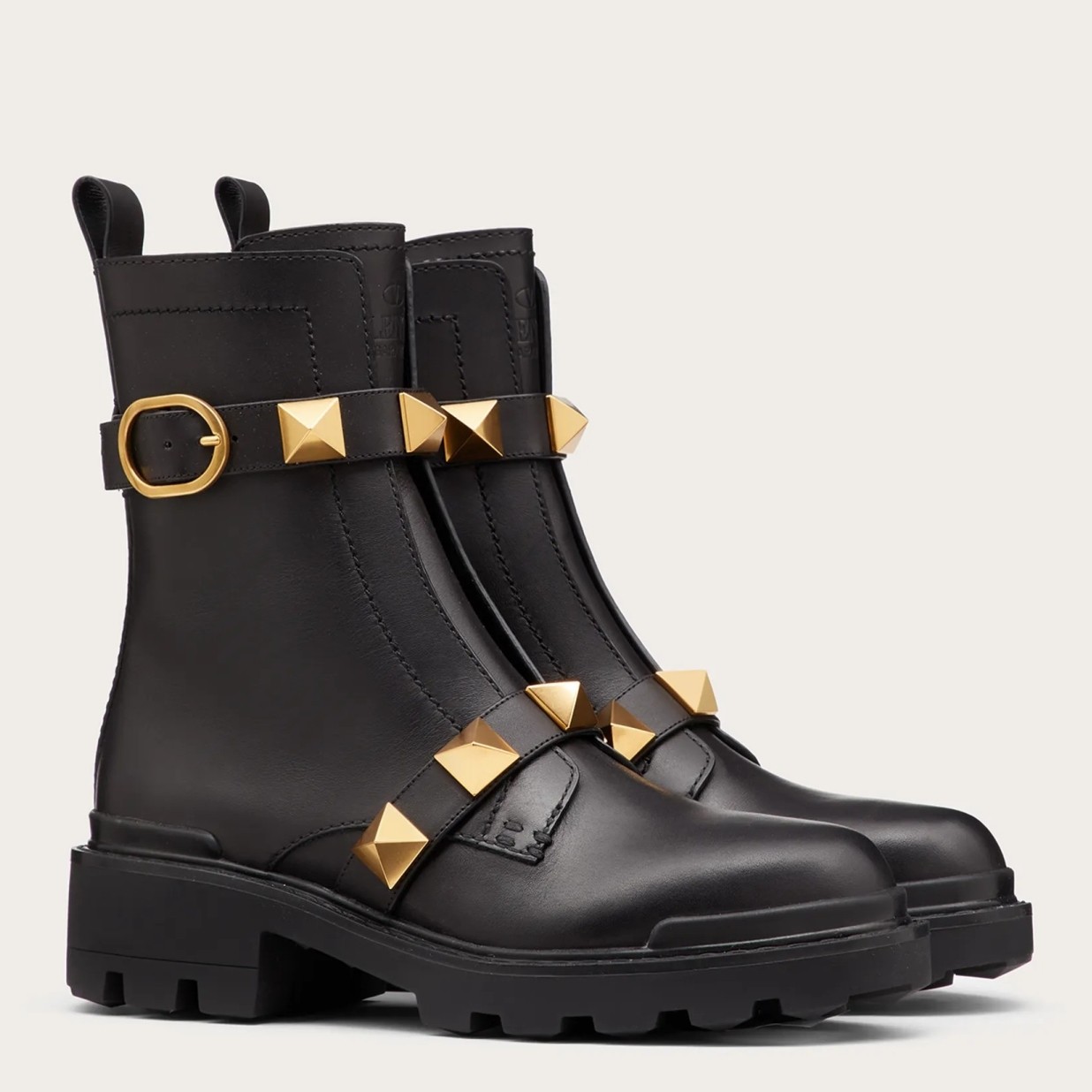Va1e*ntin0 roman stud combat boots in black calfskin