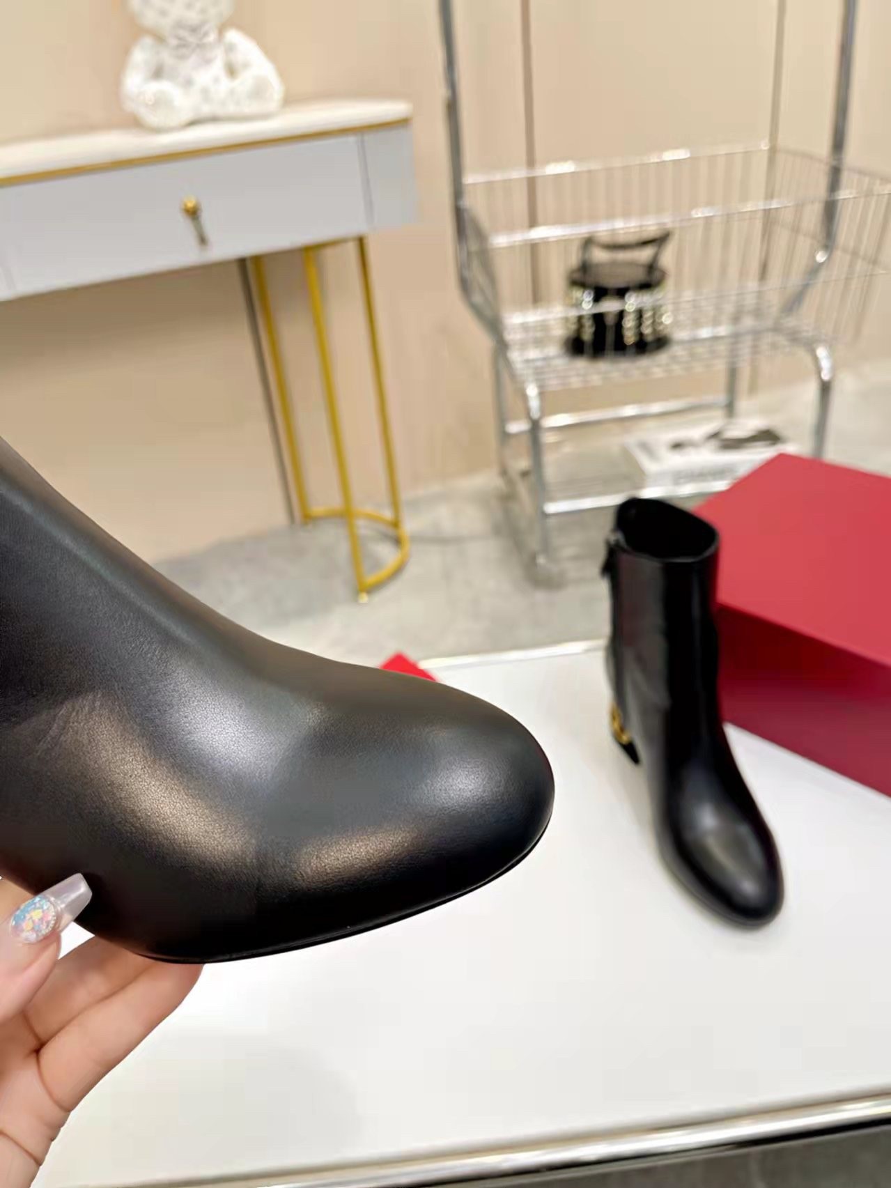 Va1e*ntin0 heritage ankle boot 60mm in black calfskin leather