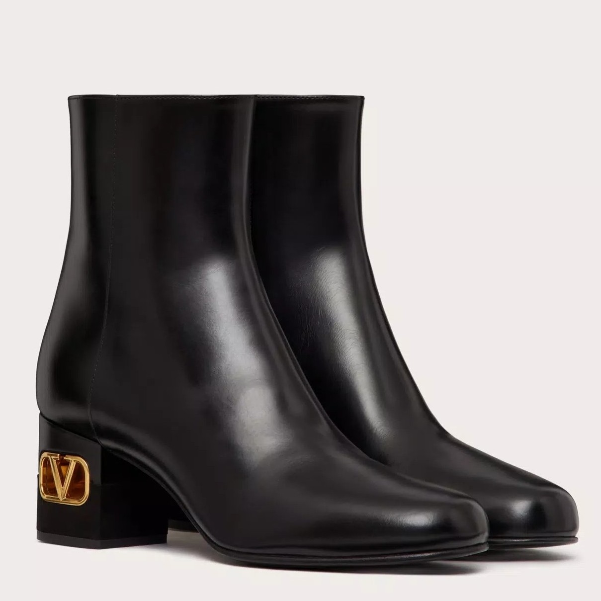 Va1e*ntin0 heritage ankle boot 60mm in black calfskin leather