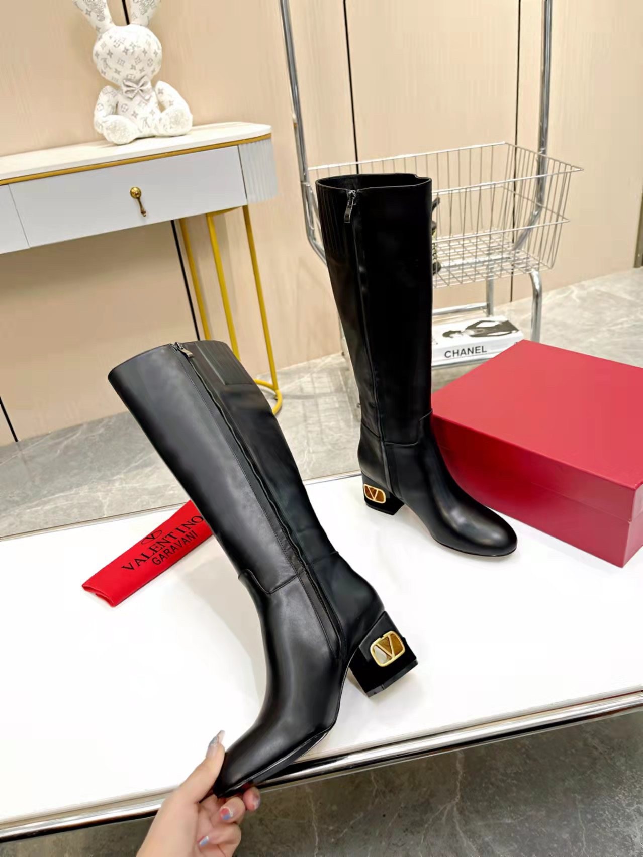 Va1e*ntin0 heritage boots 60mm in black calfskin leather