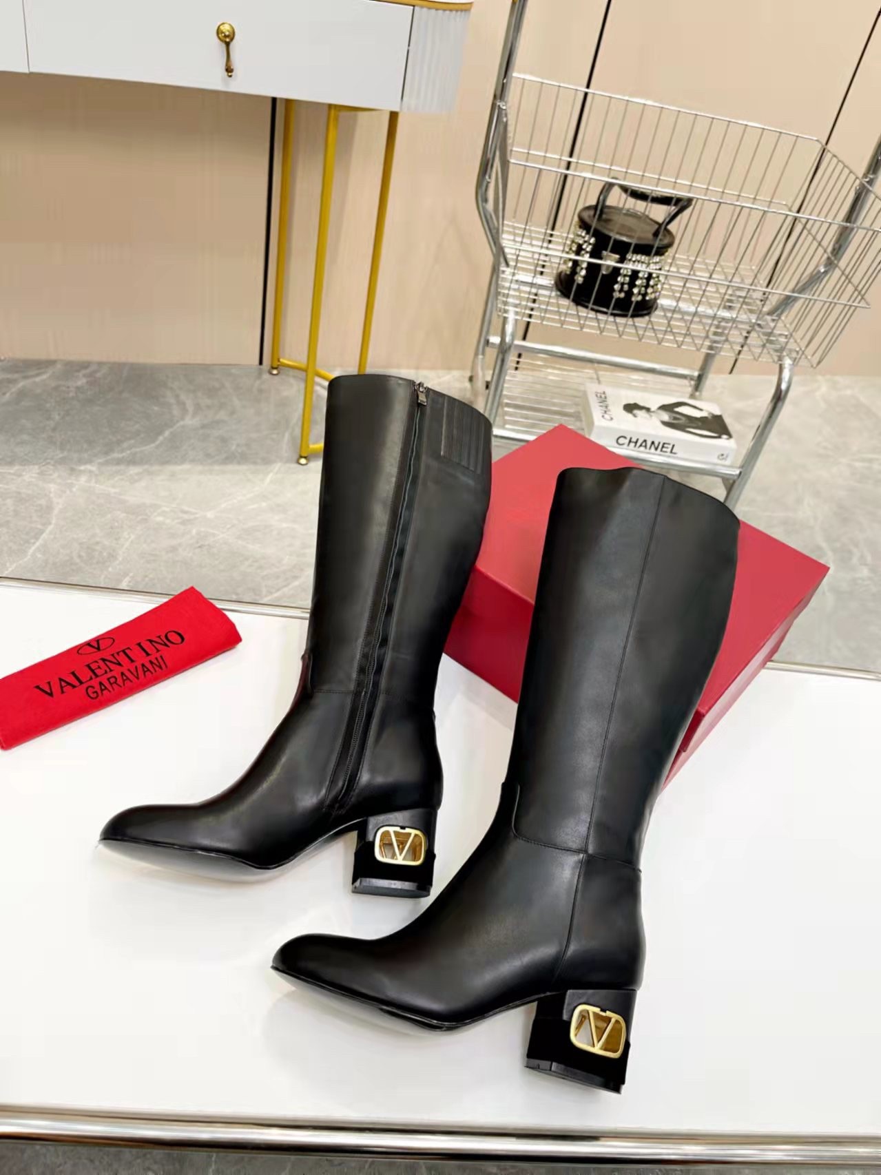 Va1e*ntin0 heritage boots 60mm in black calfskin leather