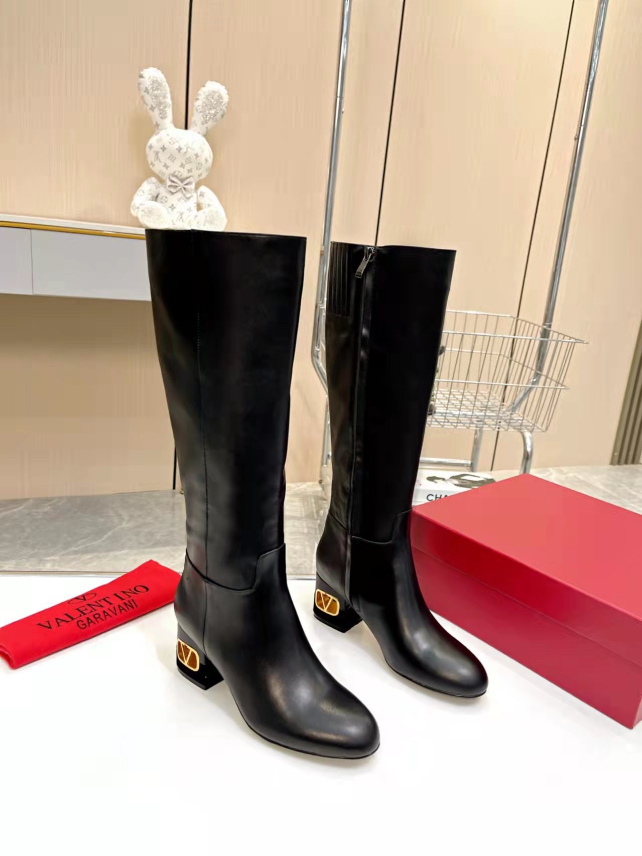 Va1e*ntin0 heritage boots 60mm in black calfskin leather