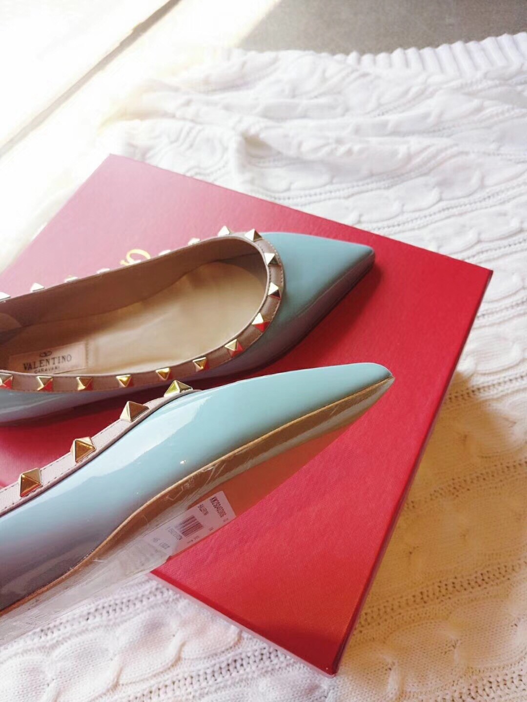 Va1e*ntin0 rockstud ballet flats in light blue patent leather