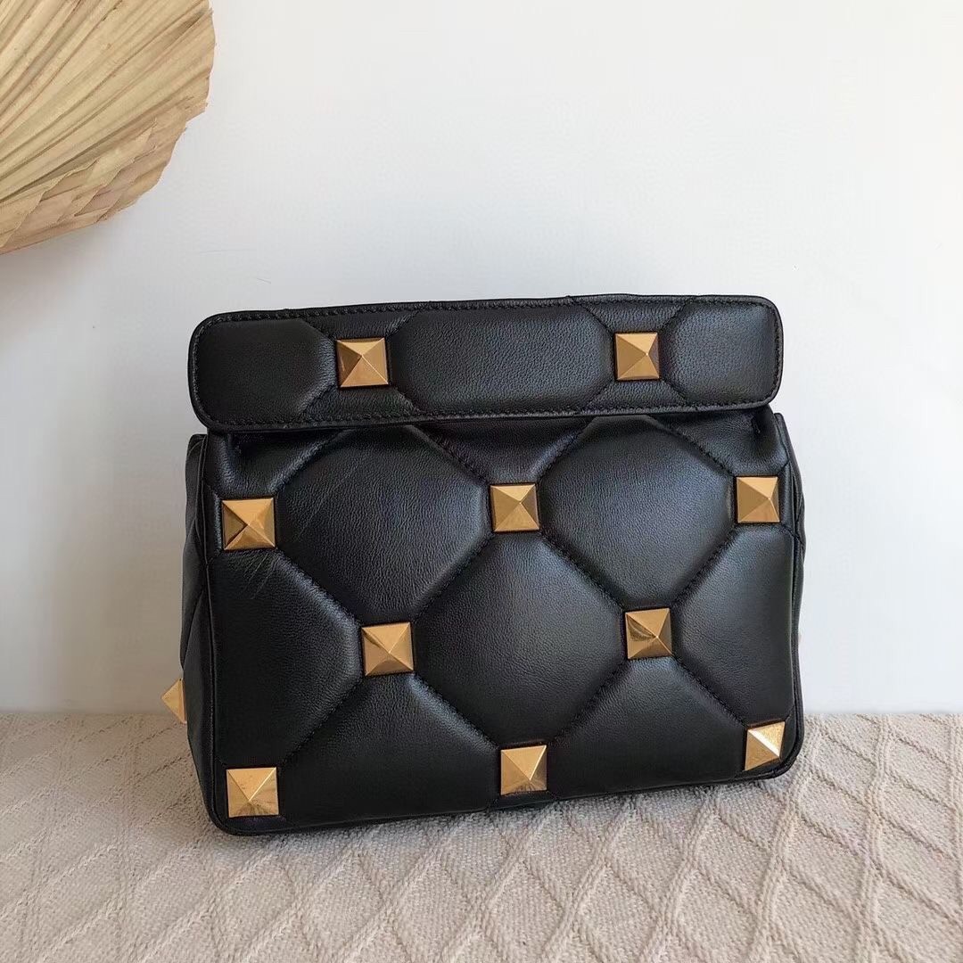 Va1e*ntin0 medium roman stud chain bag in black nappa