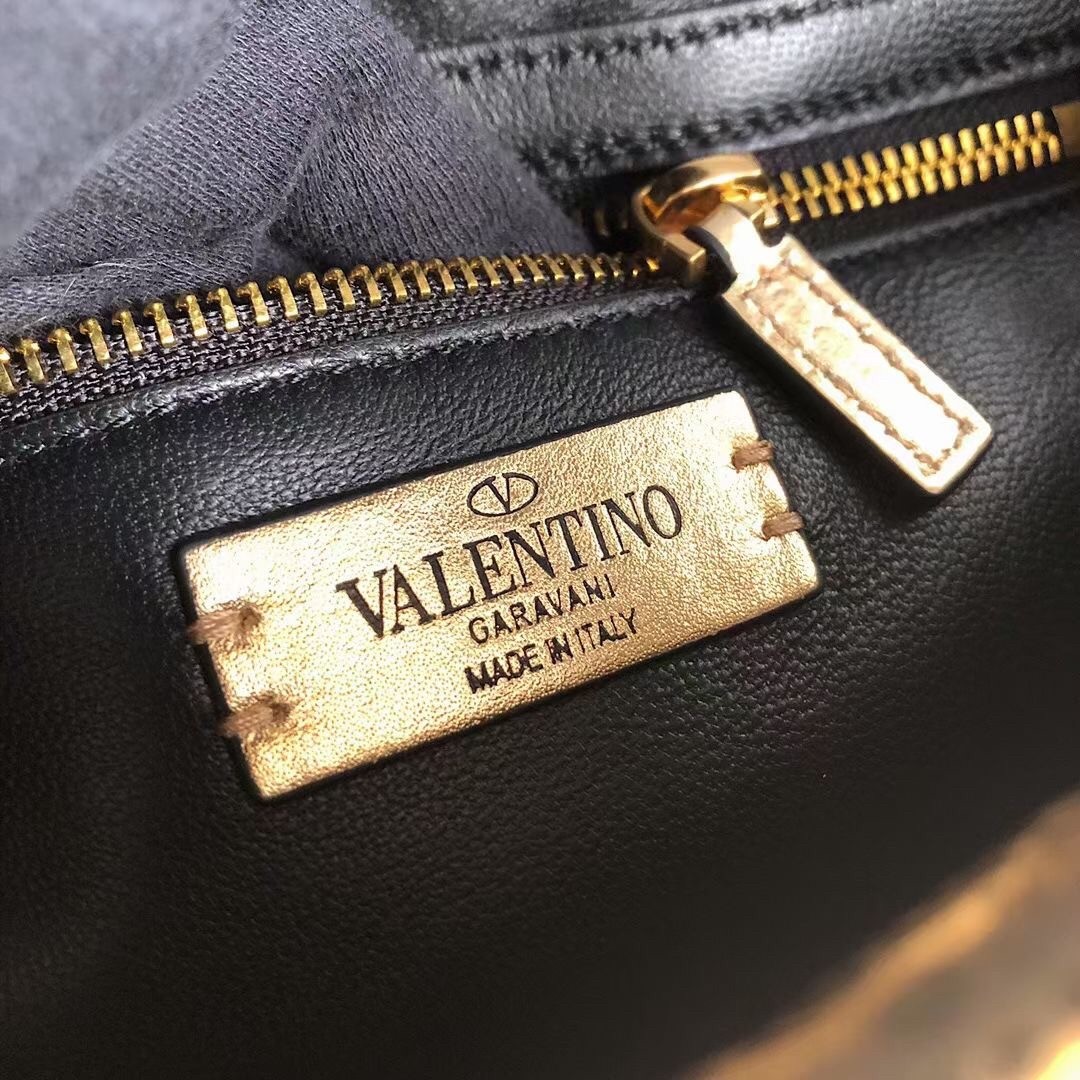 Va1e*ntin0 large roman stud chain bag in elaphe skin