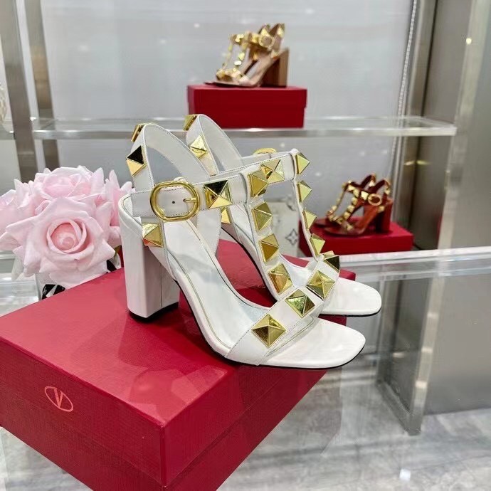 Va1e*ntin0 roman stud sandals 90mm in white calfskin