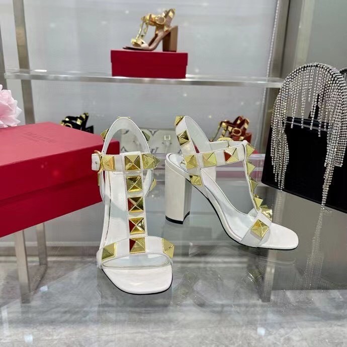 Va1e*ntin0 roman stud sandals 90mm in white calfskin