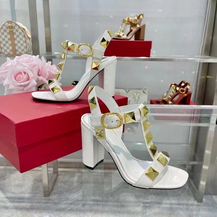 Va1e*ntin0 roman stud sandals 90mm in white calfskin