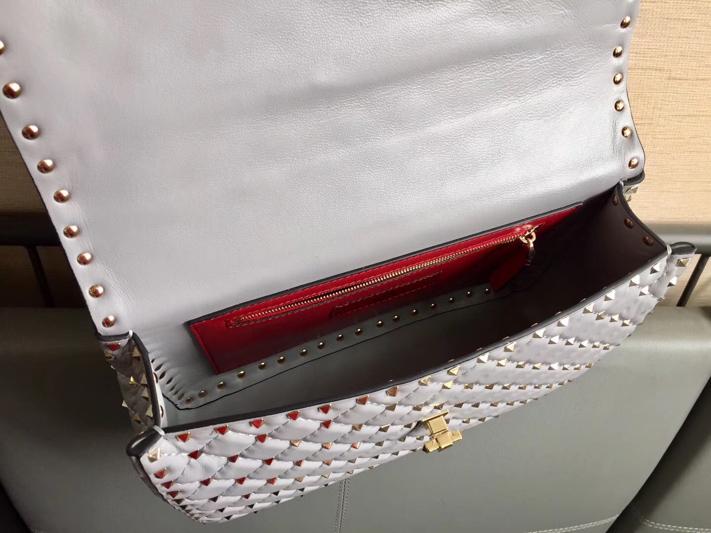Va1e*ntin0 large rockstud spike bag in pale blue lambskin