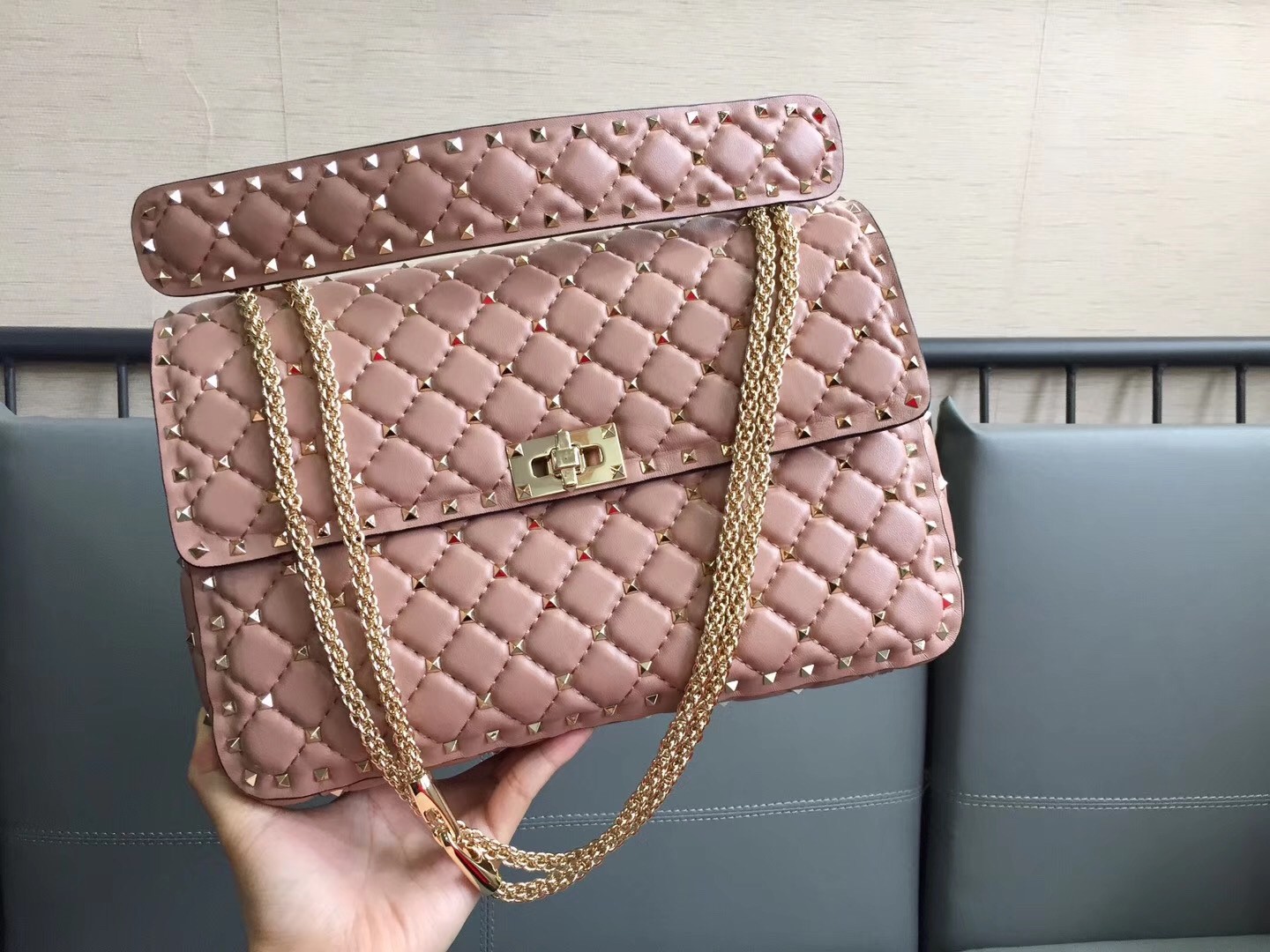 Va1e*ntin0 large rockstud spike bag in poudre nappa leather