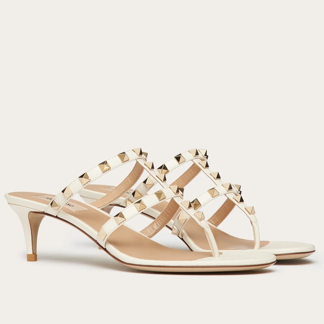 Va1e*ntin0 rockstud flip flop sandals 50mm in white calfskin