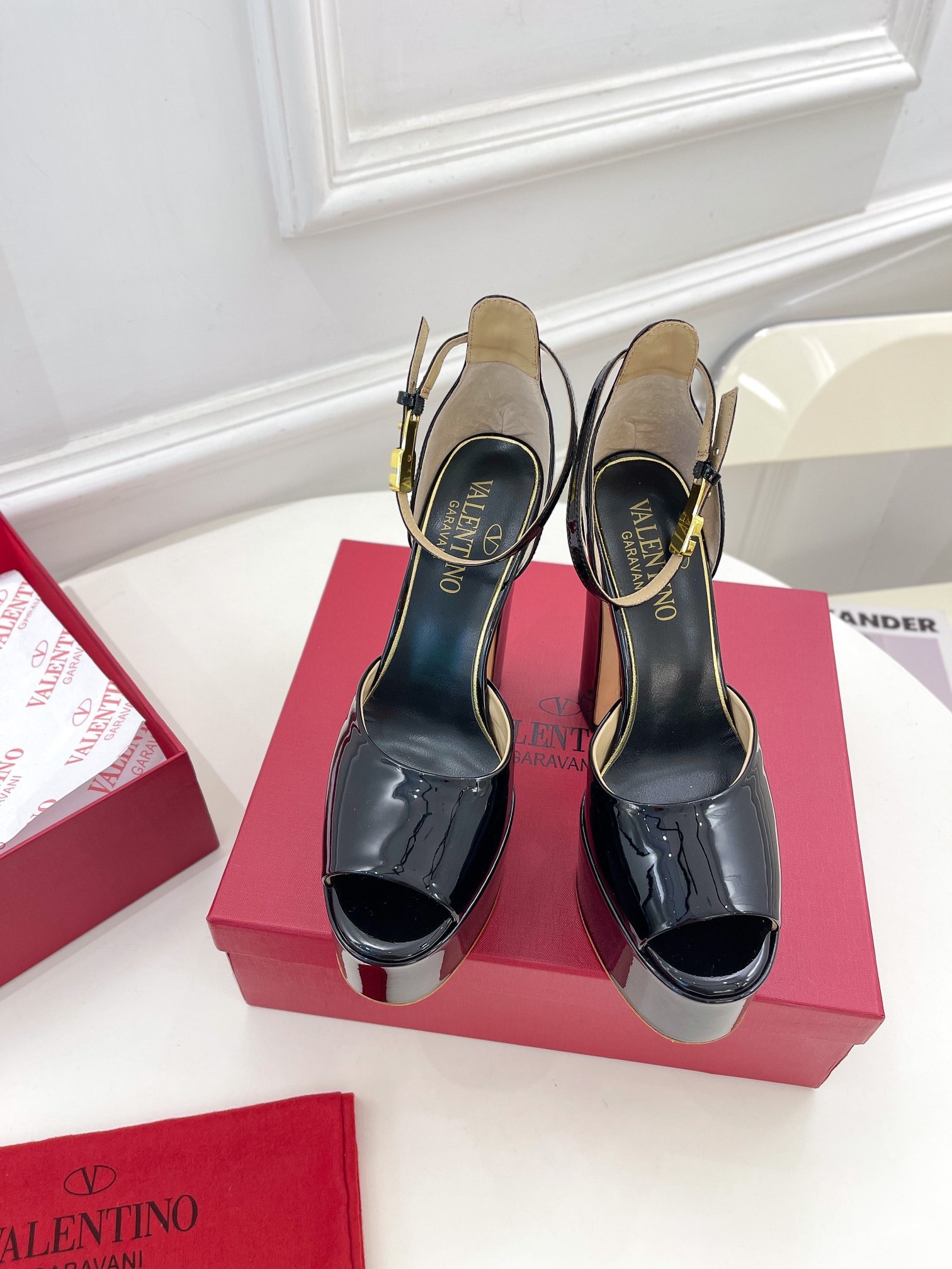 Va1e*ntin0 tan-go platform sandals 155mm in black patent leather