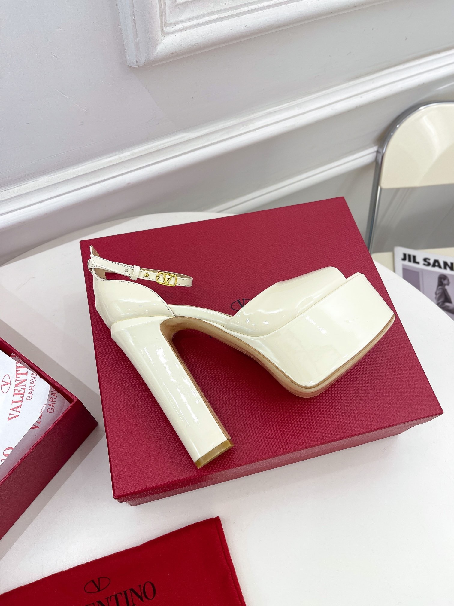 Va1e*ntin0 tan-go platform sandals 155mm in white patent leather