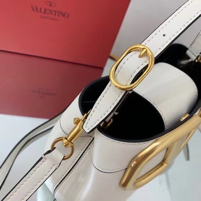 Va1e*ntin0 s*pervee top handle bag in white calfskin